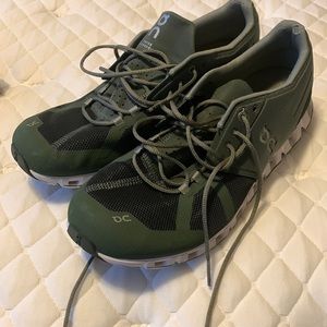 Green On Cloud sneakers